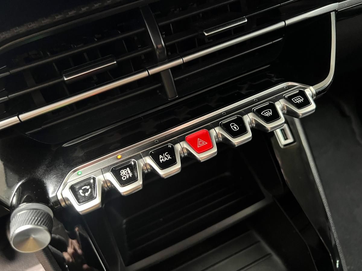 peugeot-208-2023-gasolina-1199cc