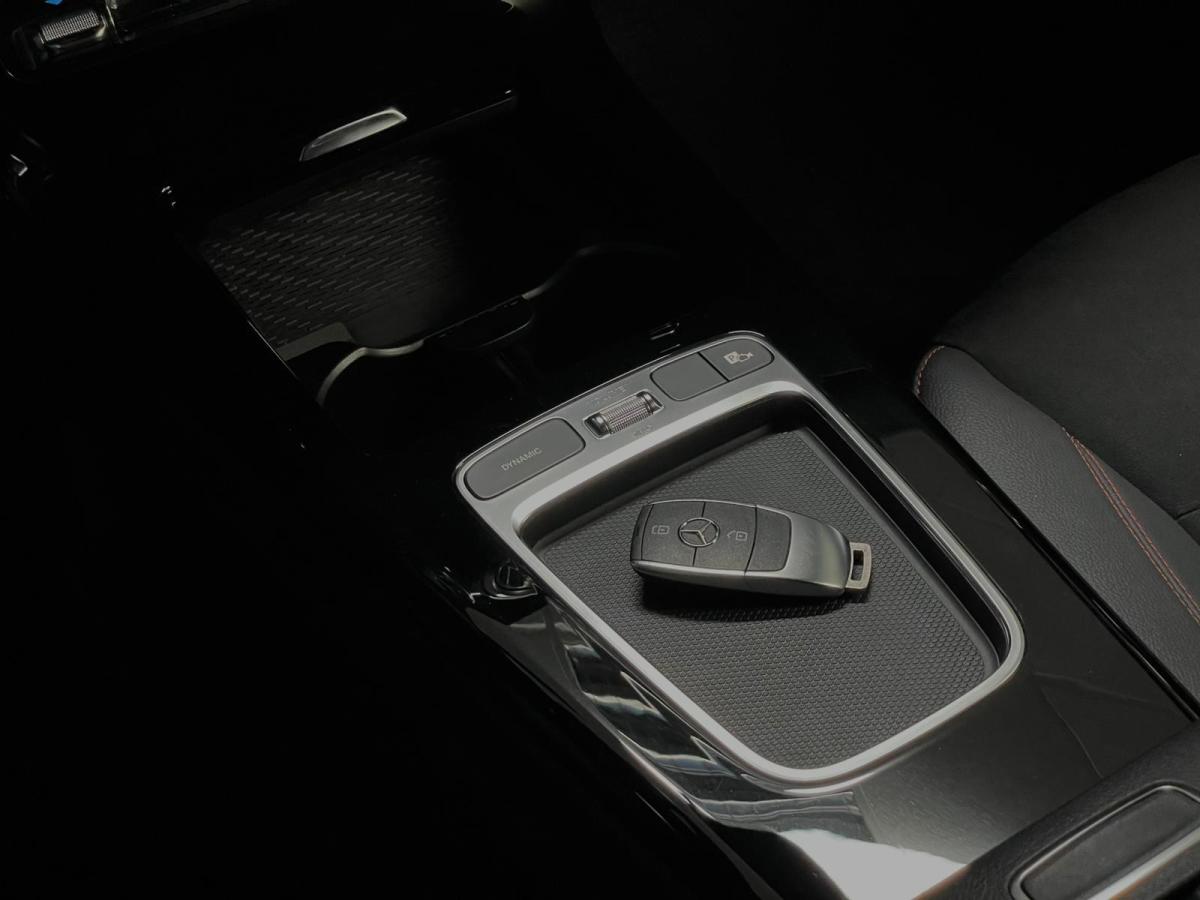 mercedes-benz-classe-a-2024-hibrido-a-gasolina-1332cc