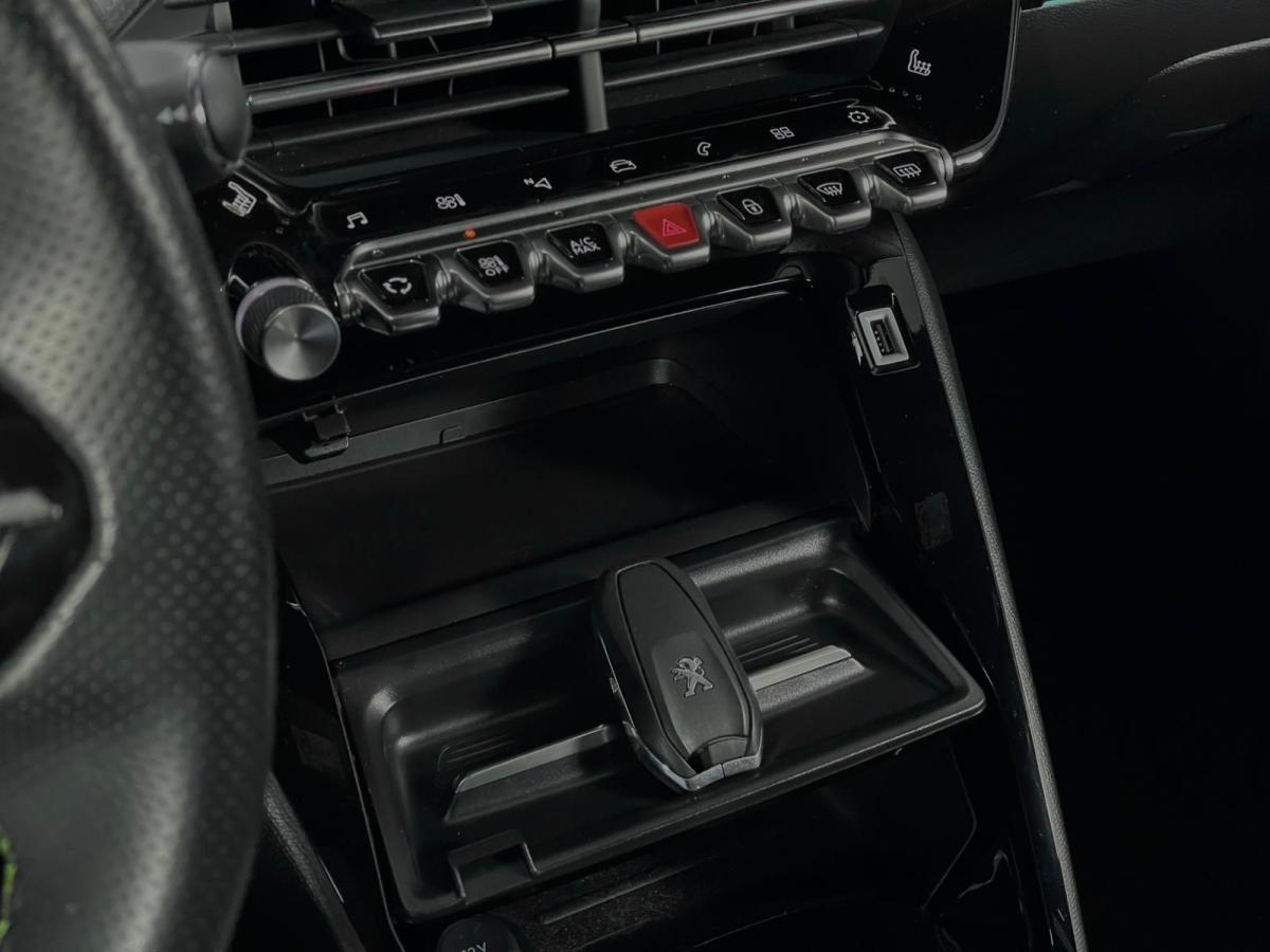peugeot-2008-2023-gasolina-1199cc
