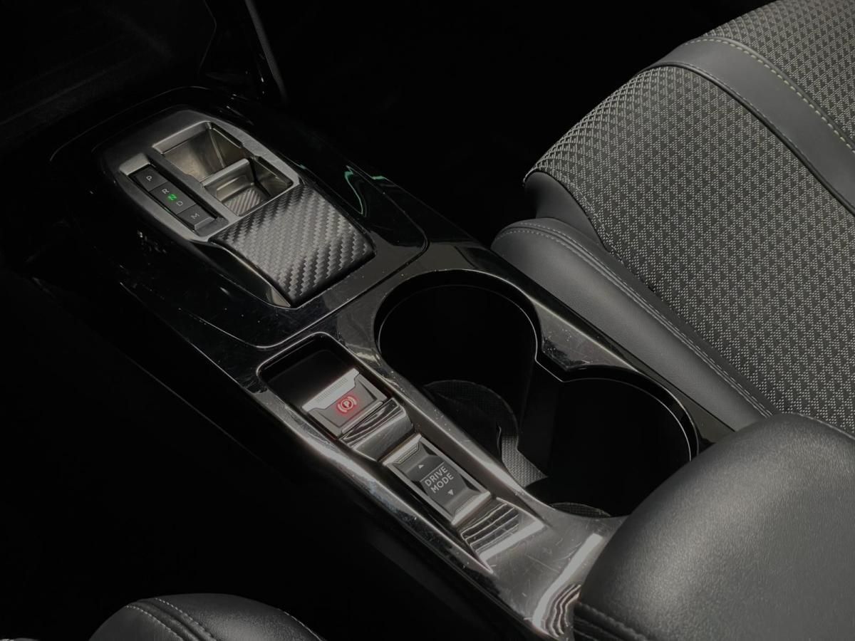 peugeot-2008-2023-gasolina-1199cc