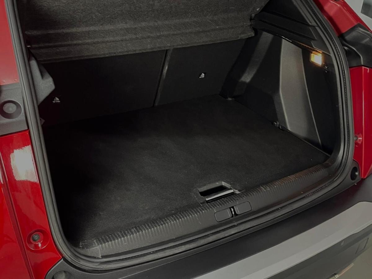 peugeot-2008-2023-gasolina-1199cc
