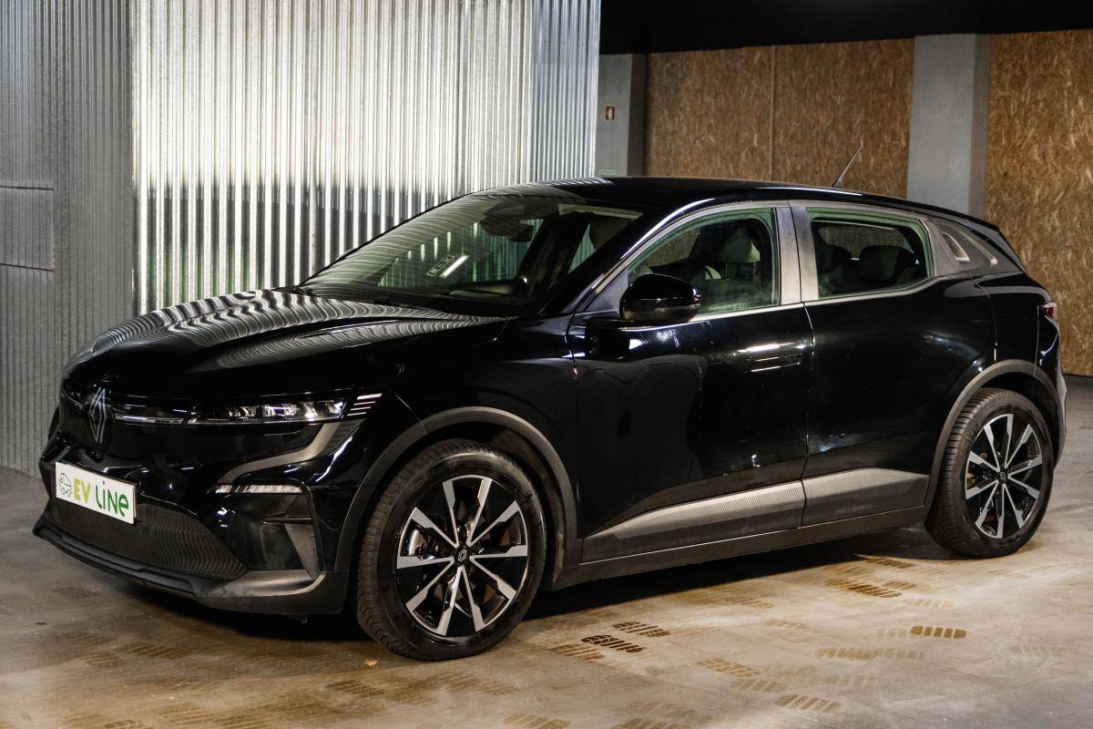renault-megane-e-tech-2023-eletrico-0cc