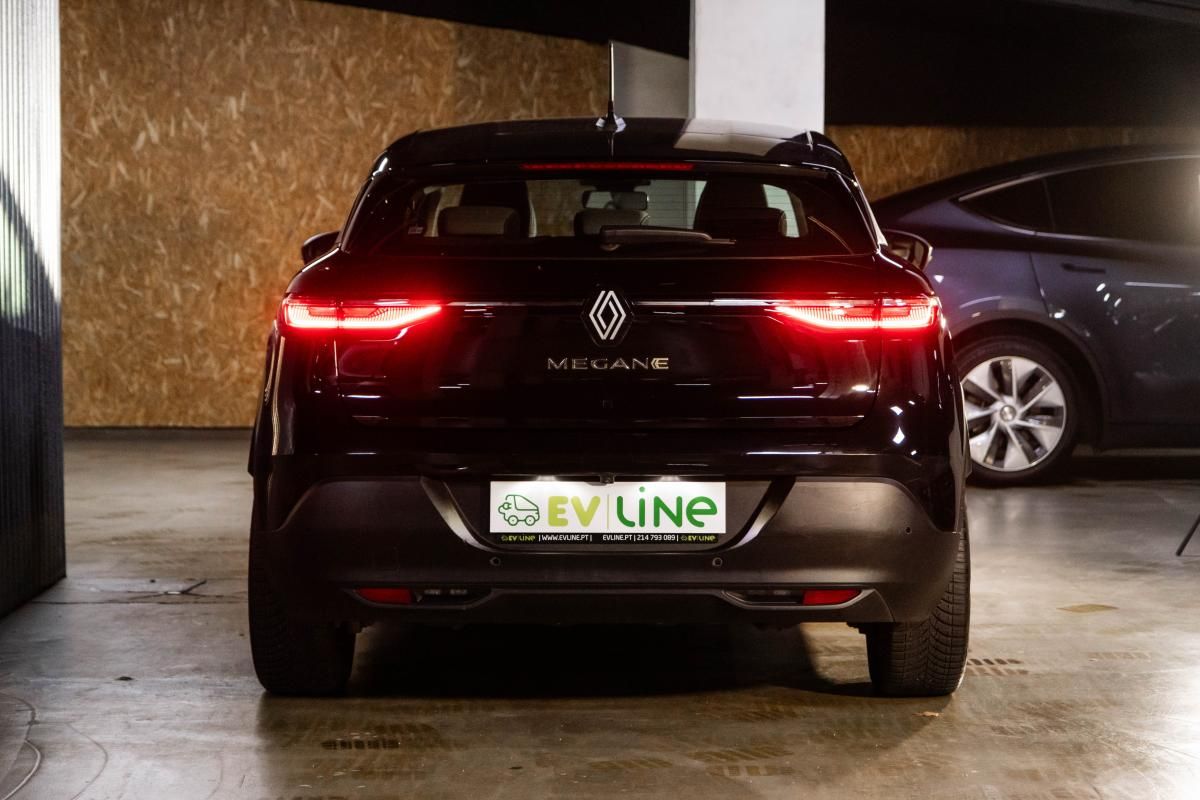 renault-megane-e-tech-2023-eletrico-0cc