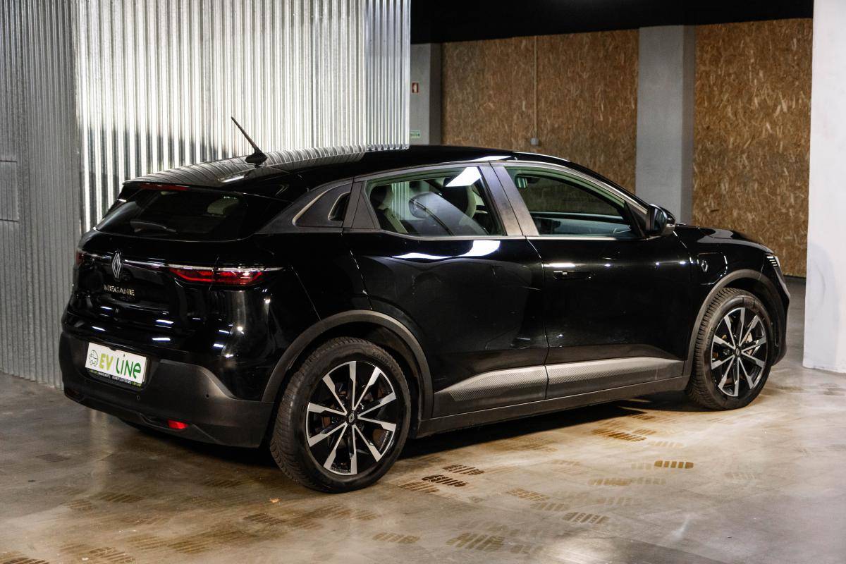 renault-megane-e-tech-2023-eletrico-0cc