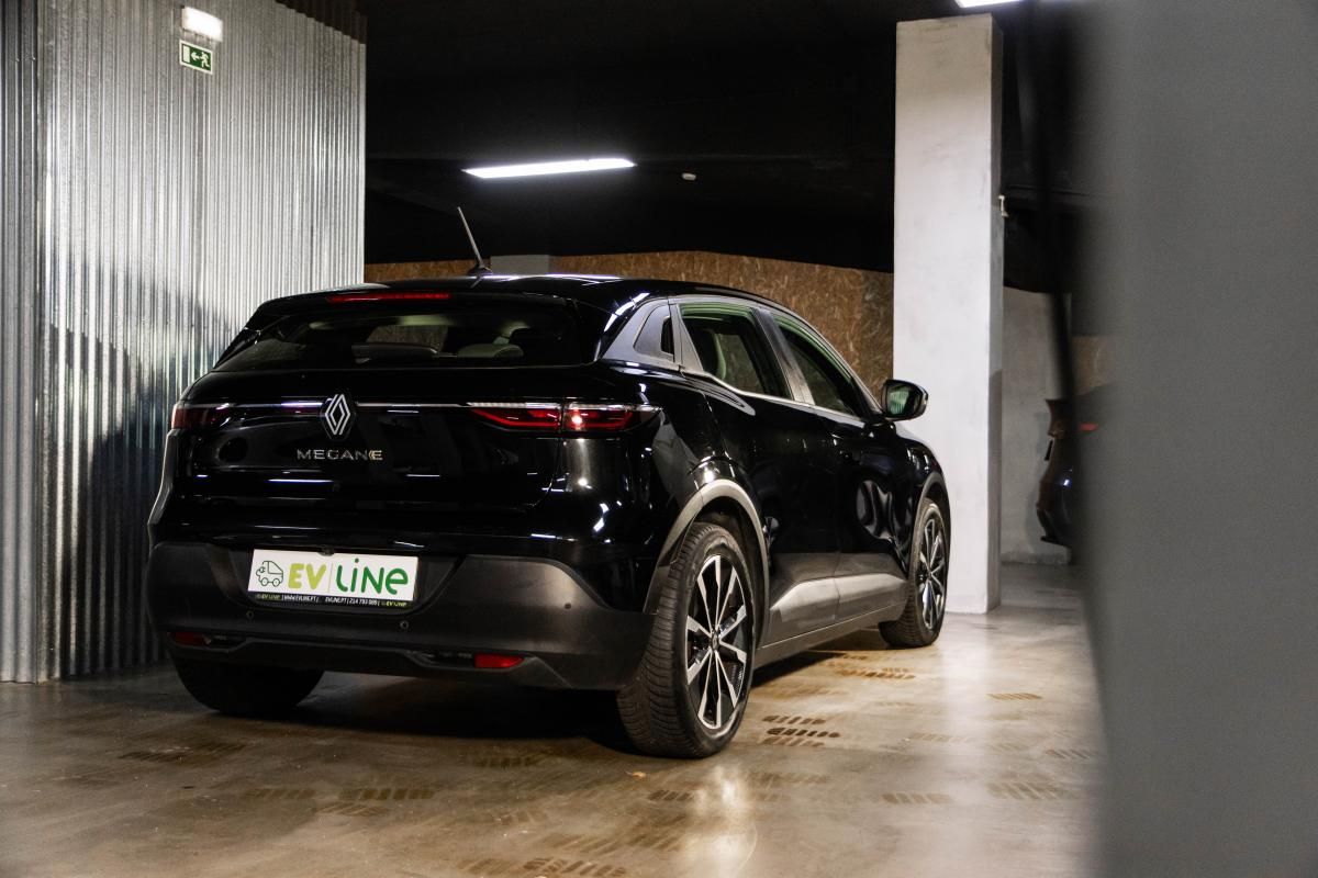 renault-megane-e-tech-2023-eletrico-0cc