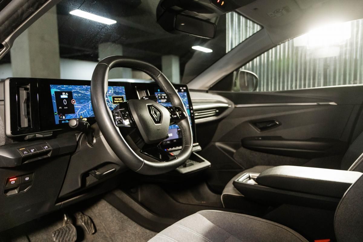 renault-megane-e-tech-2023-eletrico-0cc