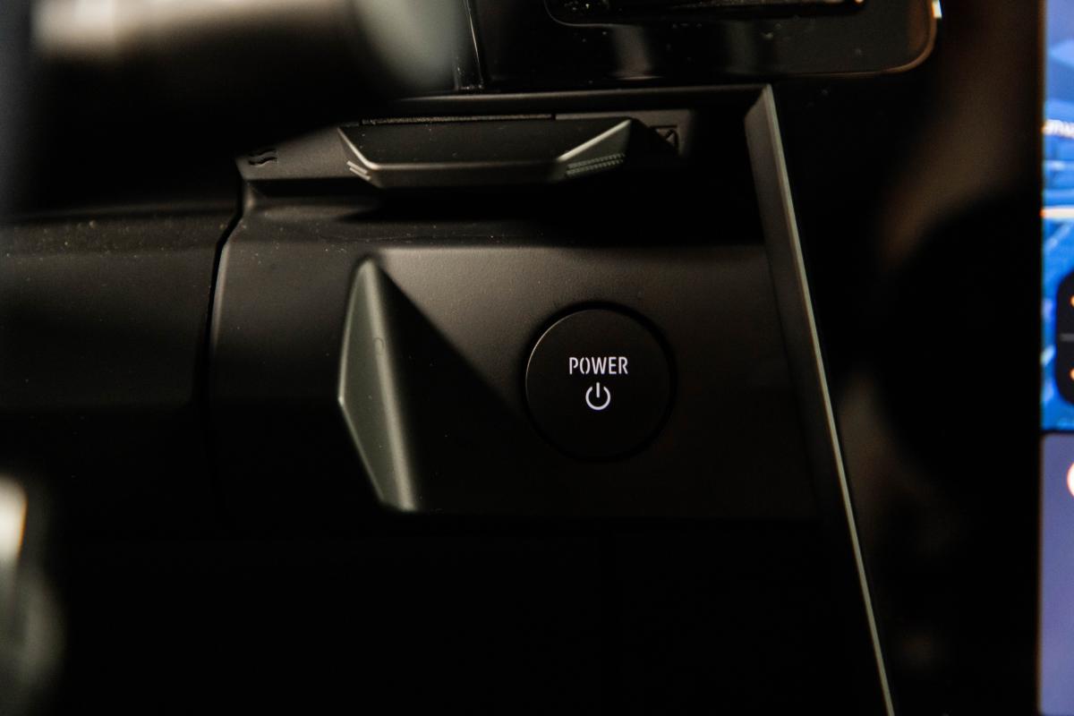renault-megane-e-tech-2023-eletrico-0cc