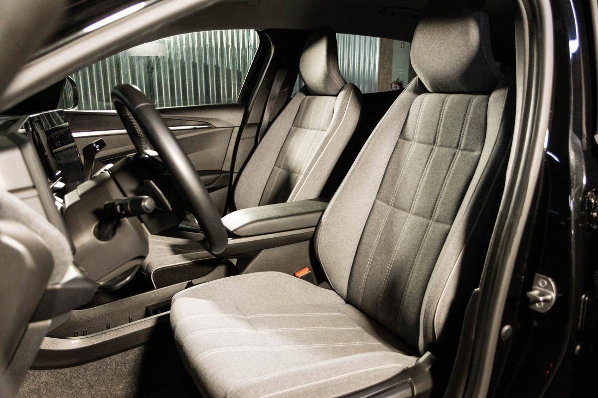 renault-megane-e-tech-2023-eletrico-0cc