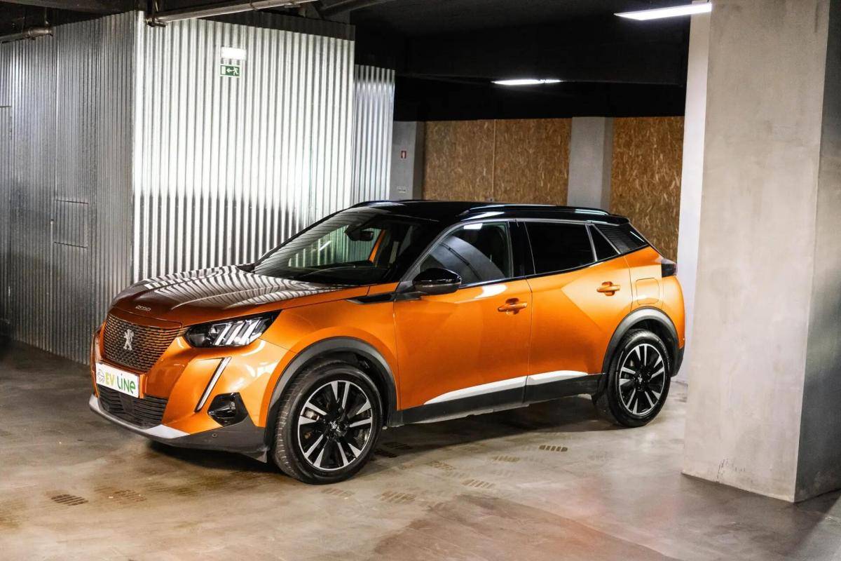 peugeot-e-2008-2022-eletrico-0cc