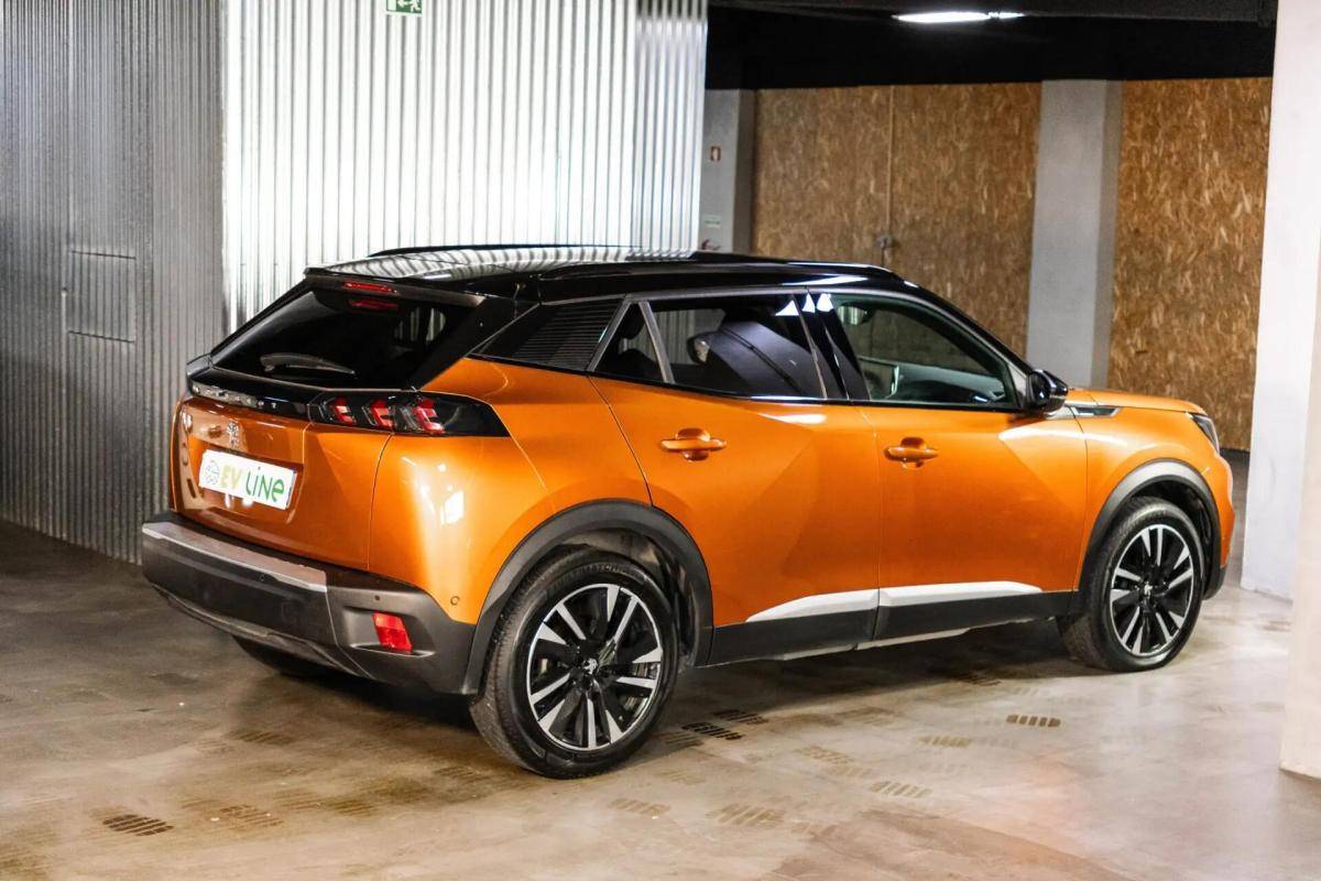 peugeot-e-2008-2022-eletrico-0cc