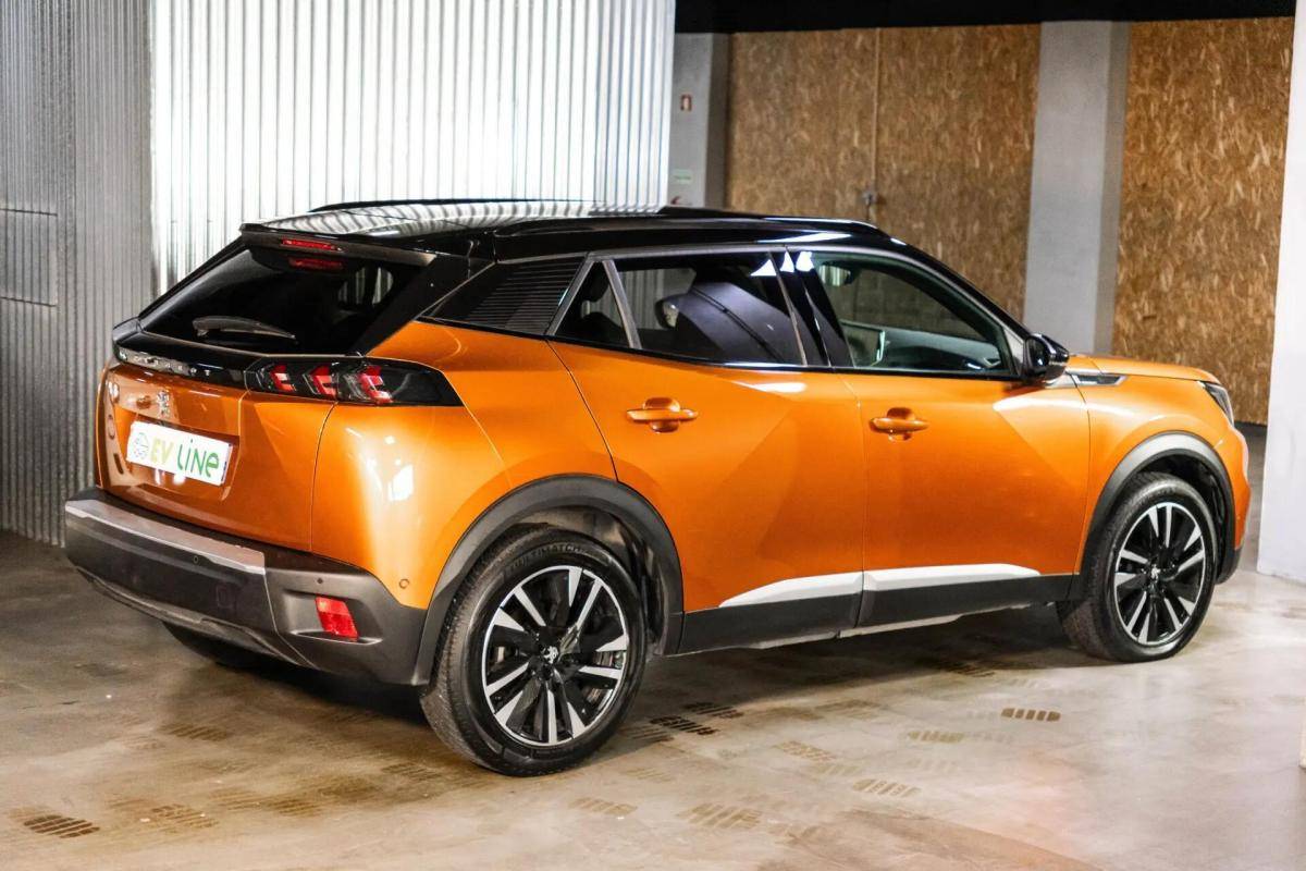 peugeot-e-2008-2022-eletrico-0cc