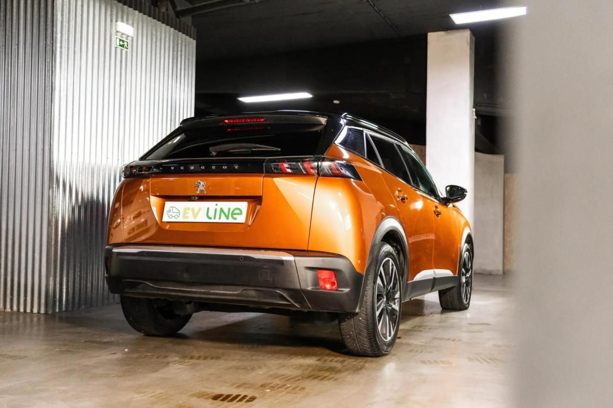 peugeot-e-2008-2022-eletrico-0cc