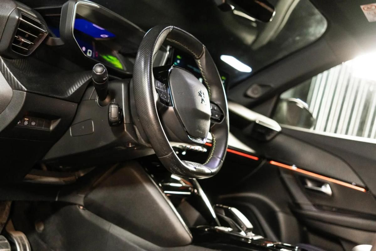 peugeot-e-2008-2022-eletrico-0cc