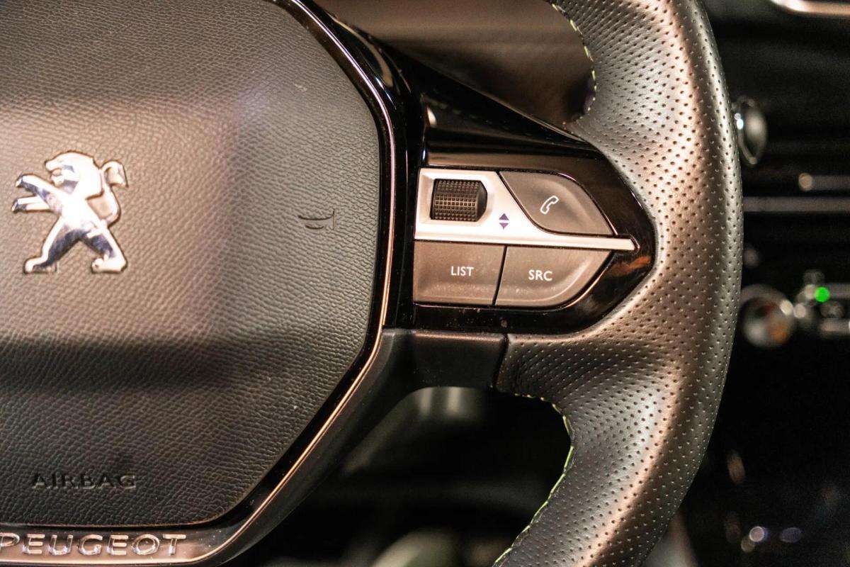 peugeot-e-2008-2022-eletrico-0cc