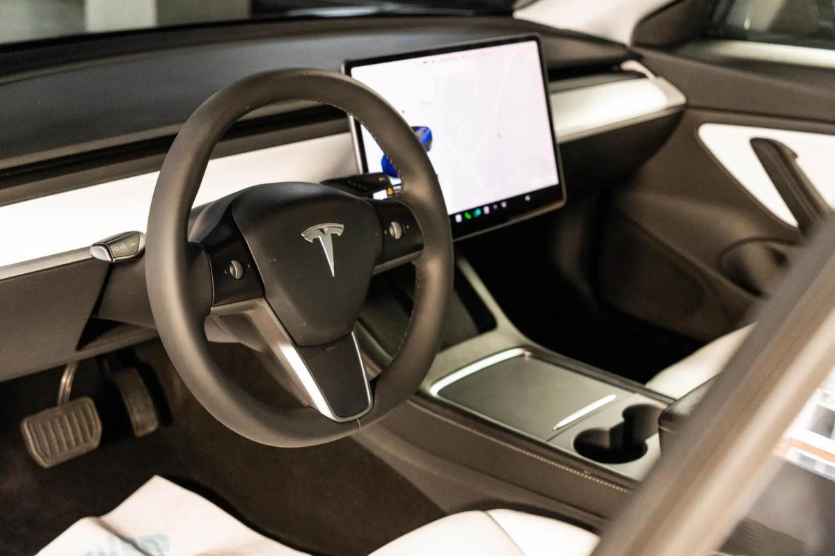 tesla-model-3-2021-eletrico-0cc