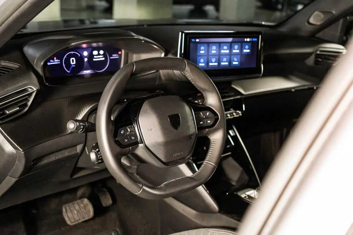 peugeot-e-2008-2025-eletrico-0cc