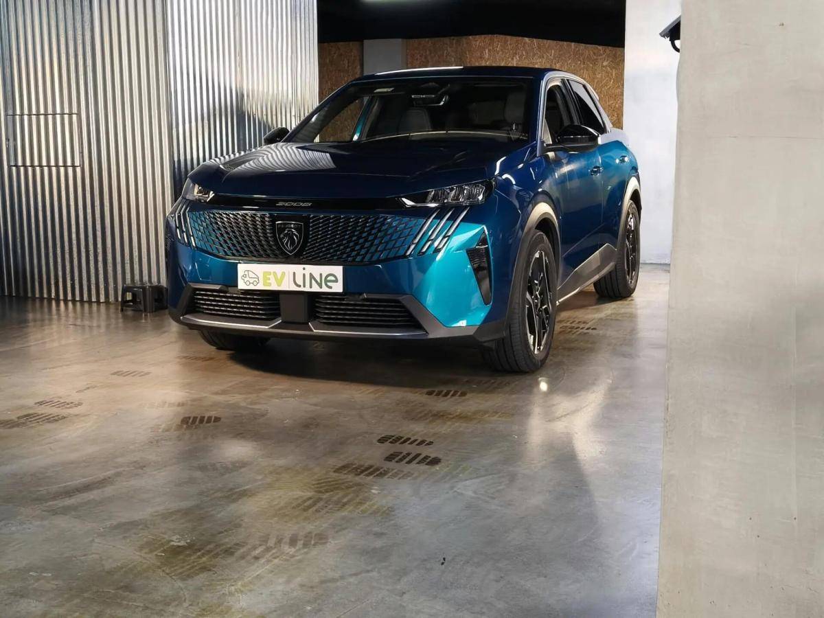 peugeot-e-3008-2025-eletrico-0cc