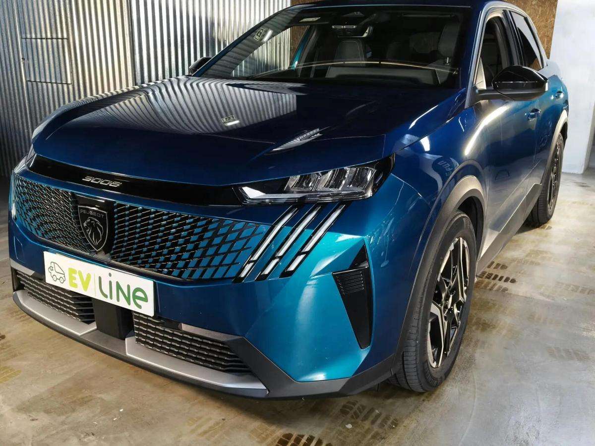 peugeot-e-3008-2025-eletrico-0cc