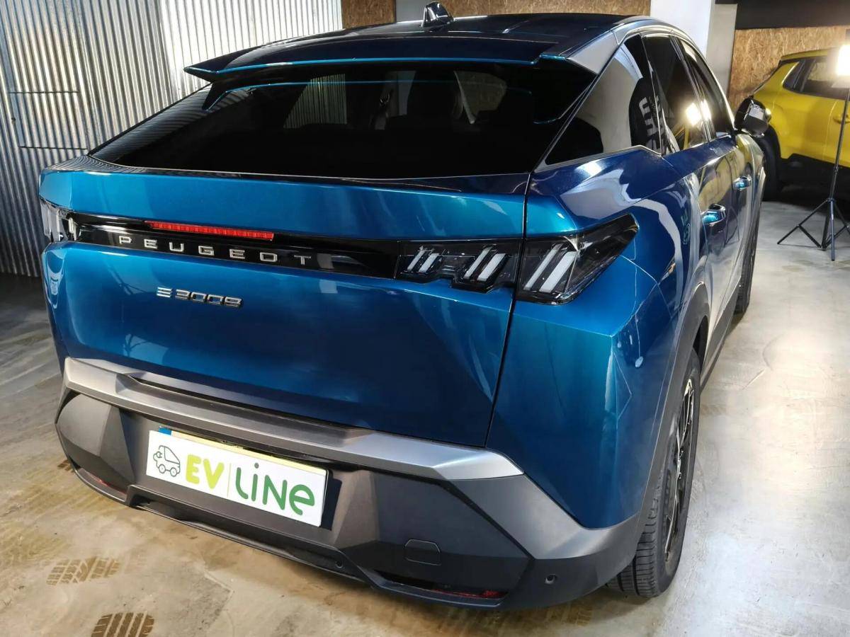 peugeot-e-3008-2025-eletrico-0cc