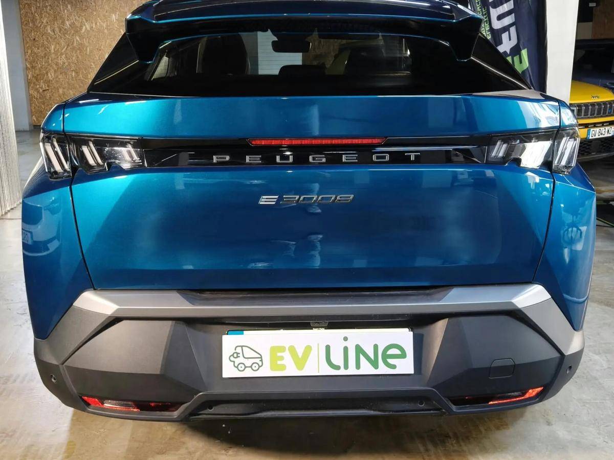 peugeot-e-3008-2025-eletrico-0cc
