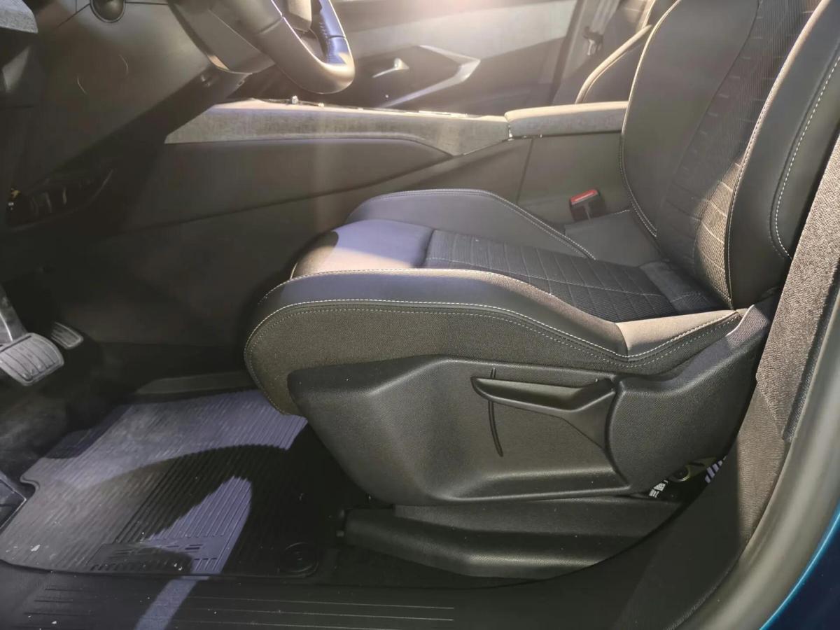 peugeot-e-3008-2025-eletrico-0cc