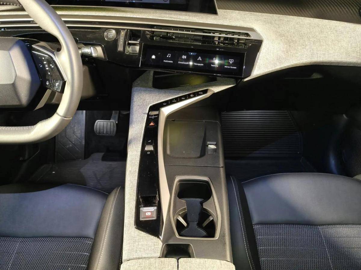 peugeot-e-3008-2025-eletrico-0cc