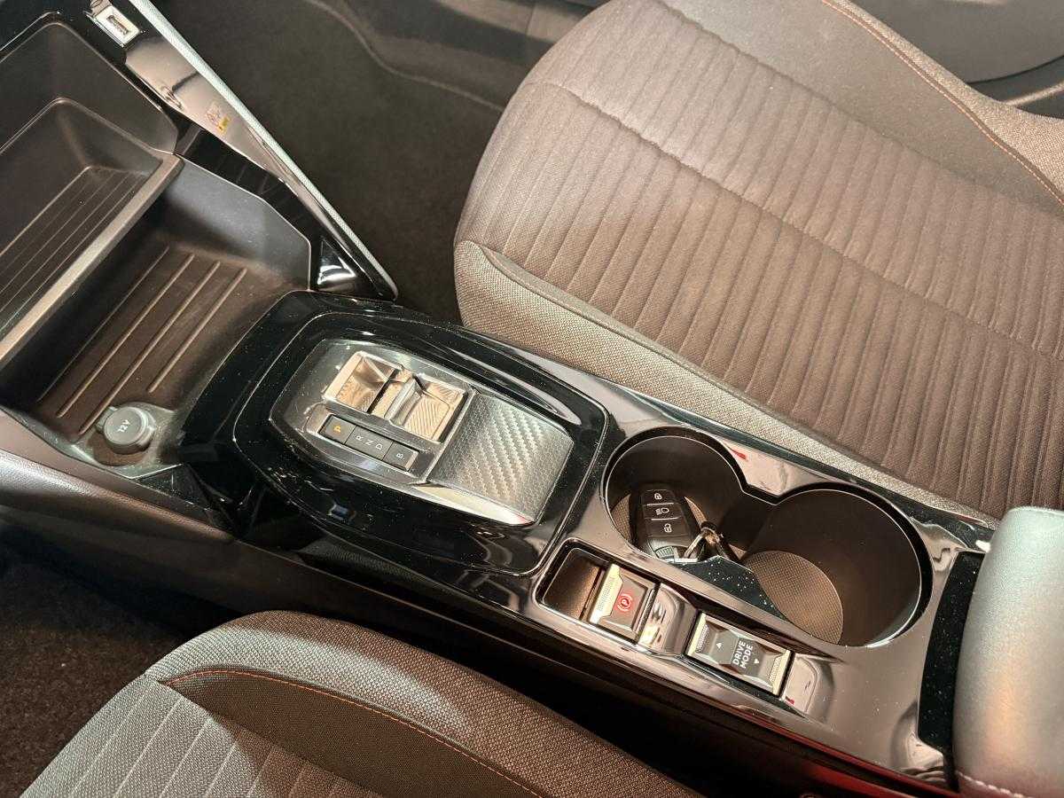peugeot-e-2008-2022-eletrico-0cc