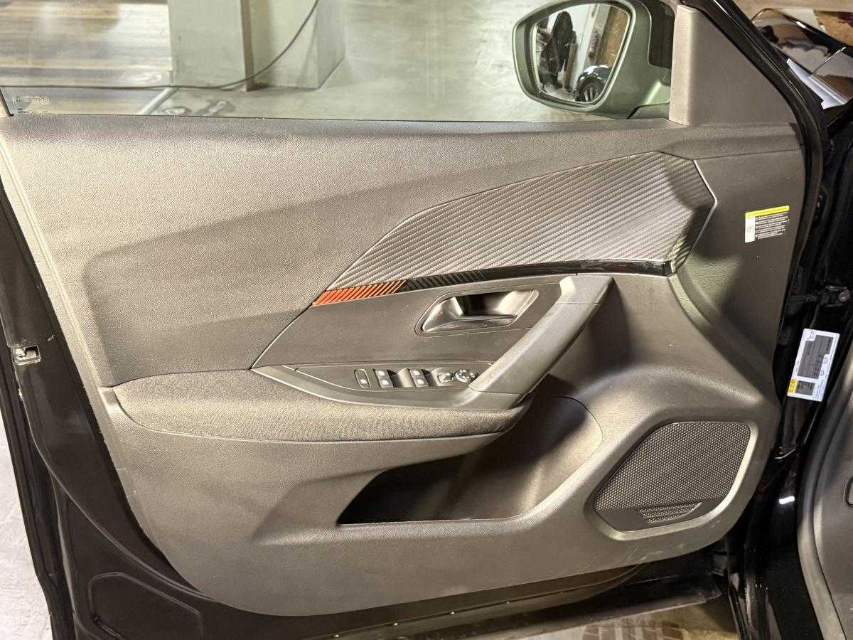 peugeot-e-2008-2022-eletrico-0cc