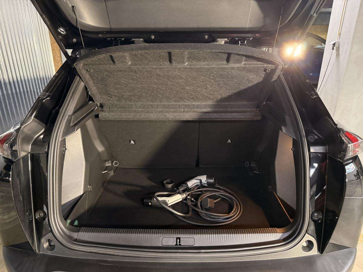 peugeot-e-2008-2022-eletrico-0cc