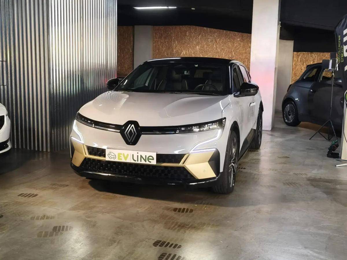 renault-megane-e-tech-2023-eletrico-0cc
