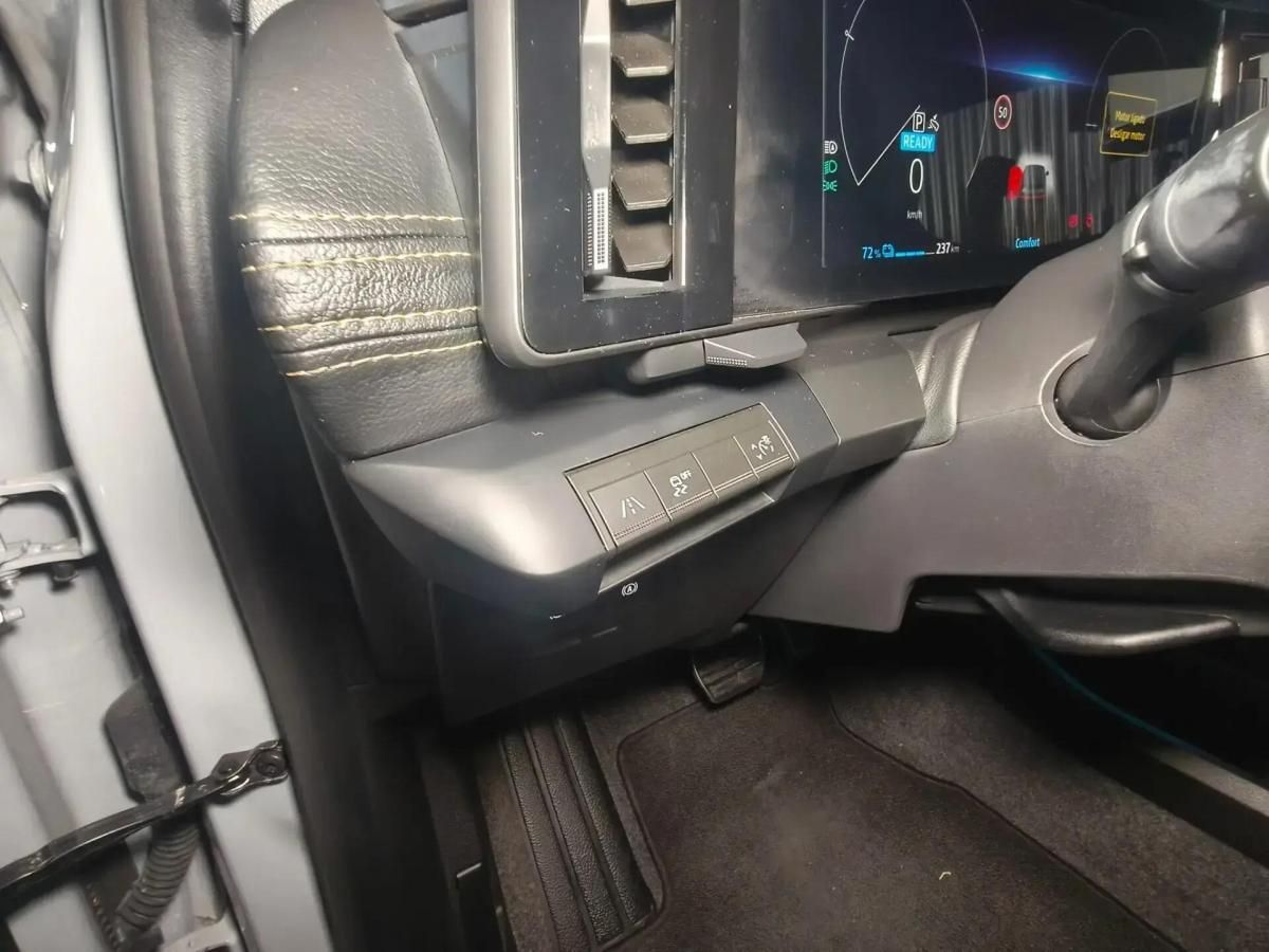 renault-megane-e-tech-2023-eletrico-0cc