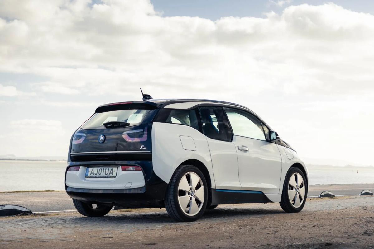 bmw-i3-94-ah-rex-2018-hibrido-a-gasolina-647cc