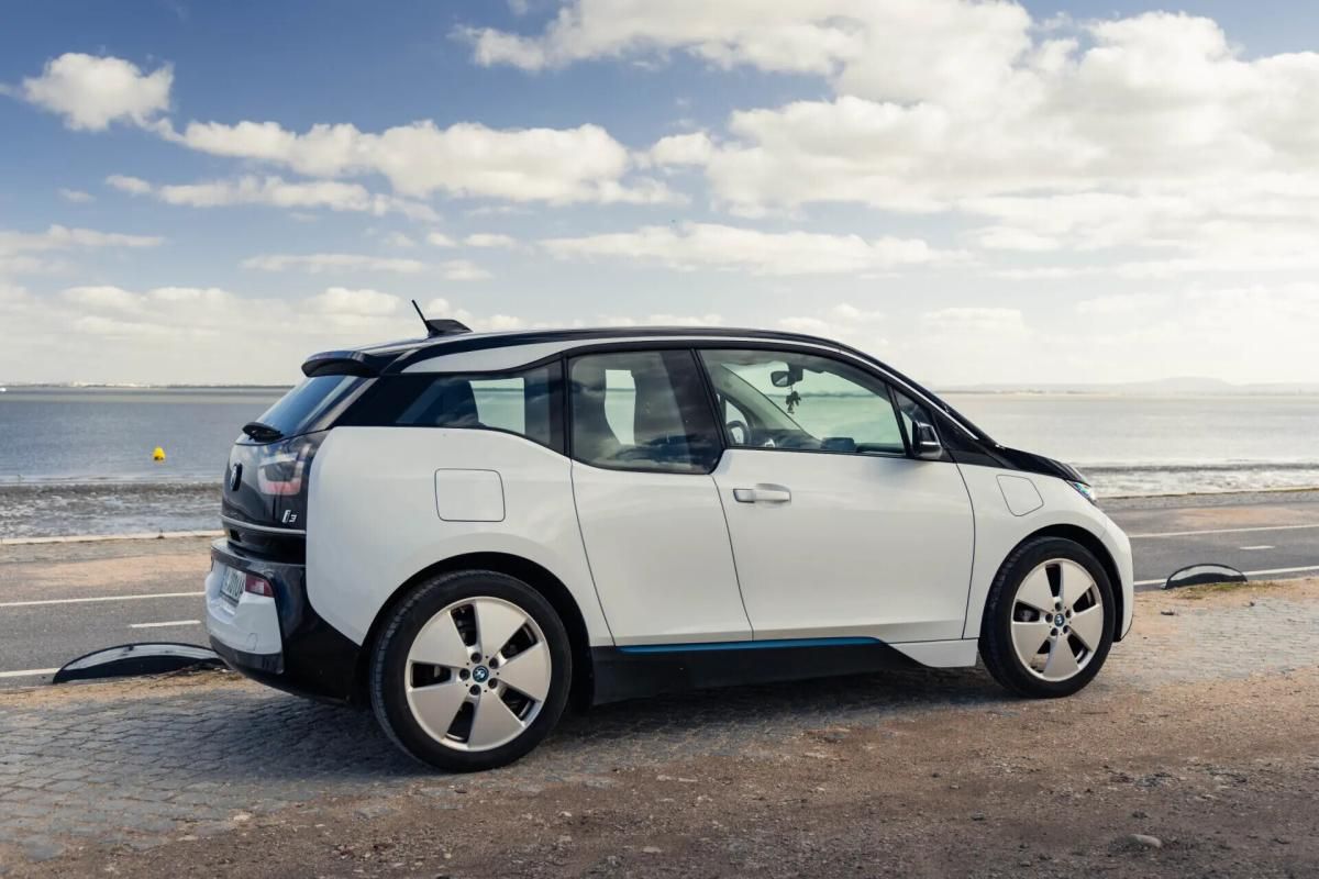 bmw-i3-94-ah-rex-2018-hibrido-a-gasolina-647cc
