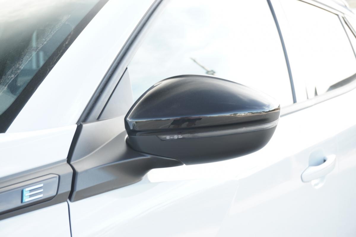 peugeot-e-2008-2025-eletrico-0cc