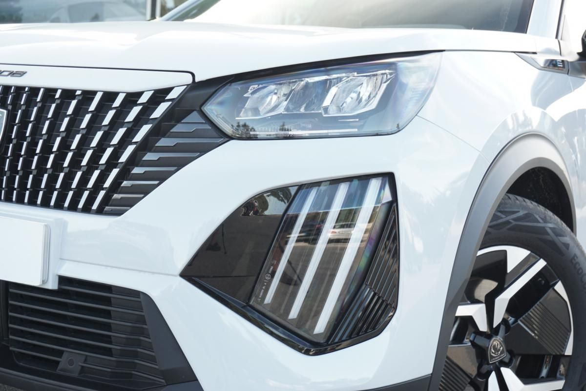 peugeot-e-2008-2025-eletrico-0cc