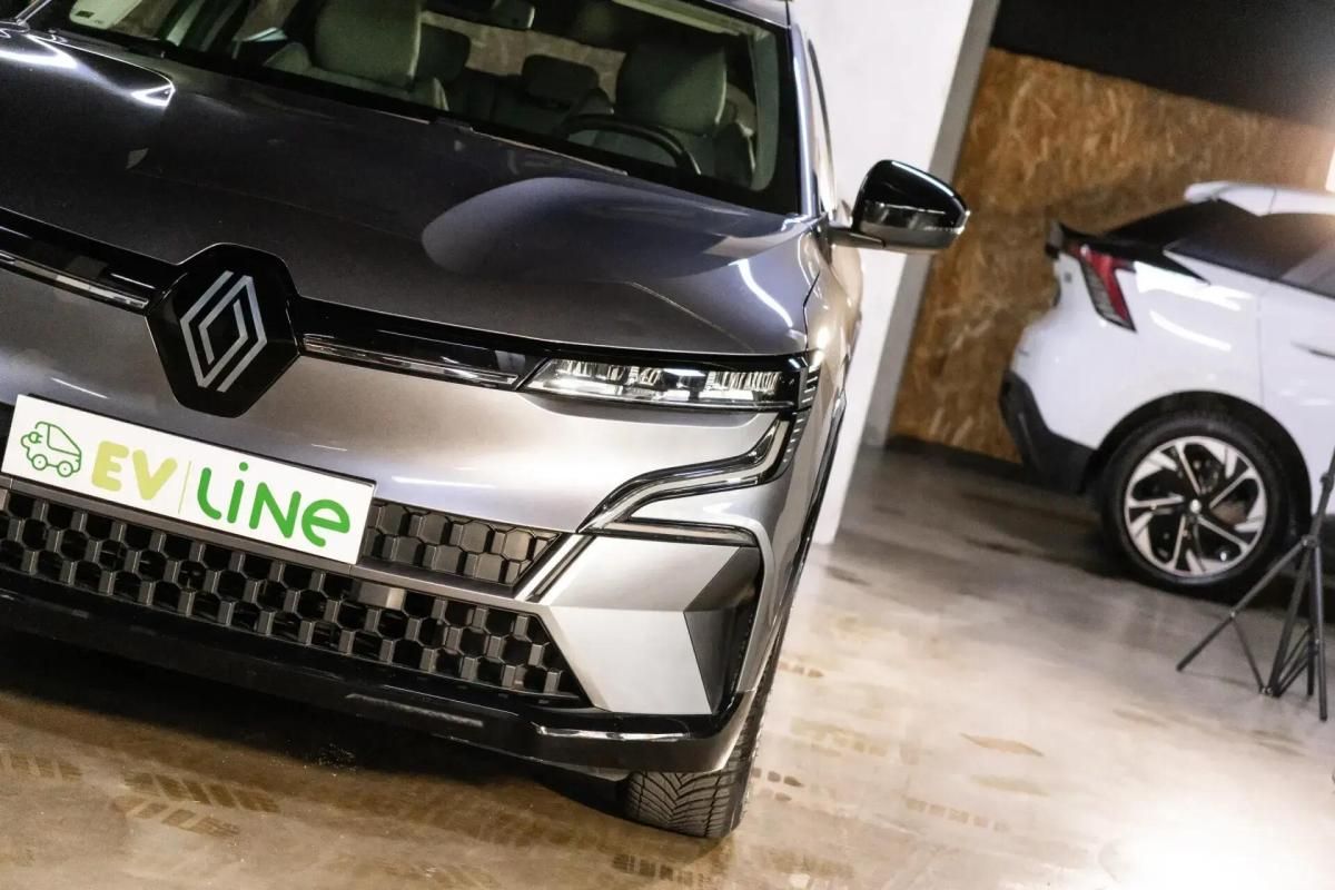 renault-megane-e-tech-2022-eletrico-0cc