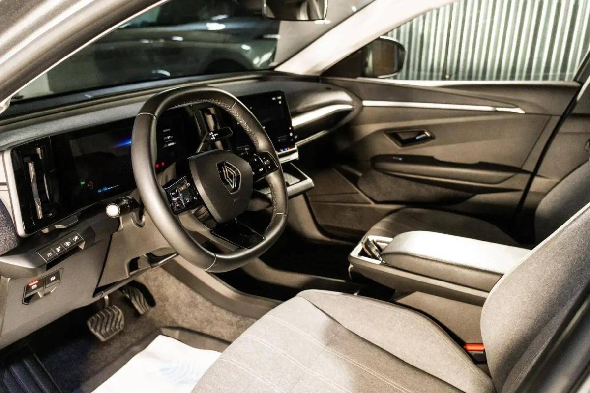 renault-megane-e-tech-2022-eletrico-0cc