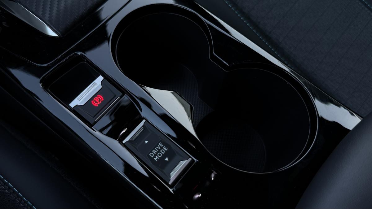 peugeot-e-2008-2023-eletrico-0cc