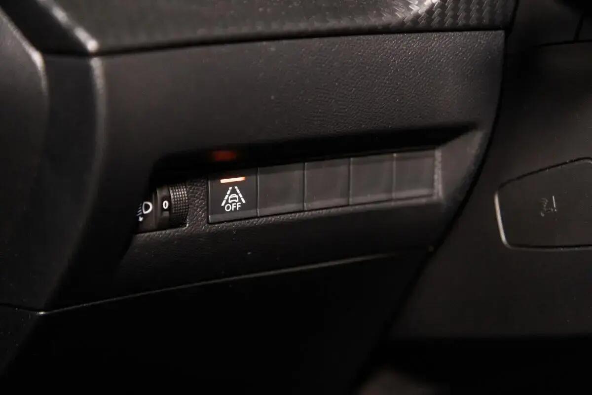 peugeot-e-208-2022-eletrico-0cc
