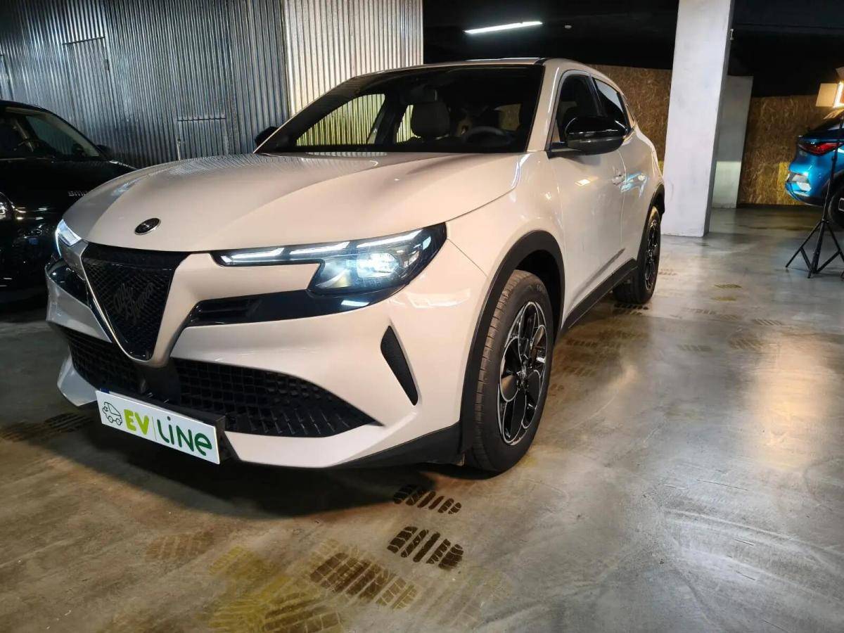 alfa-romeo-junior-2025-eletrico-0cc