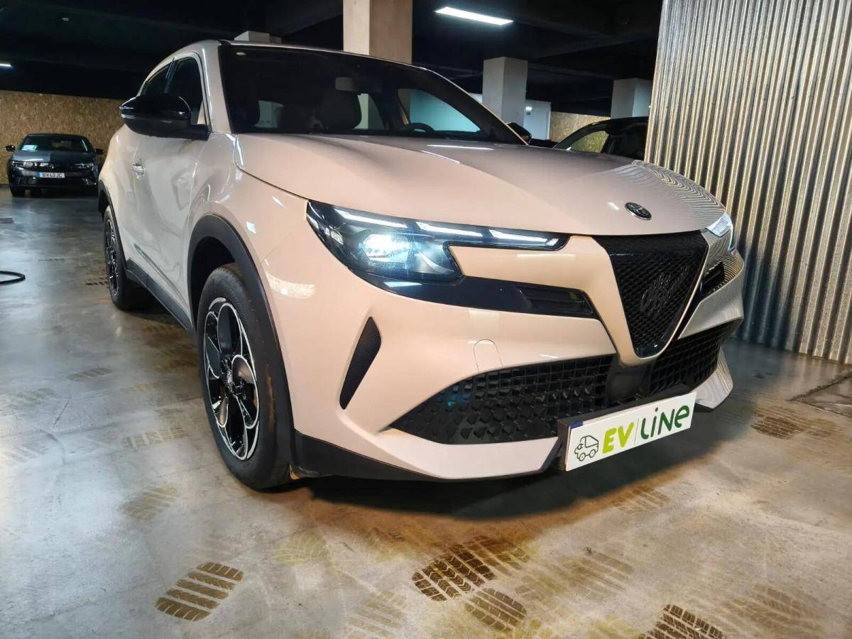 alfa-romeo-junior-2025-eletrico-0cc