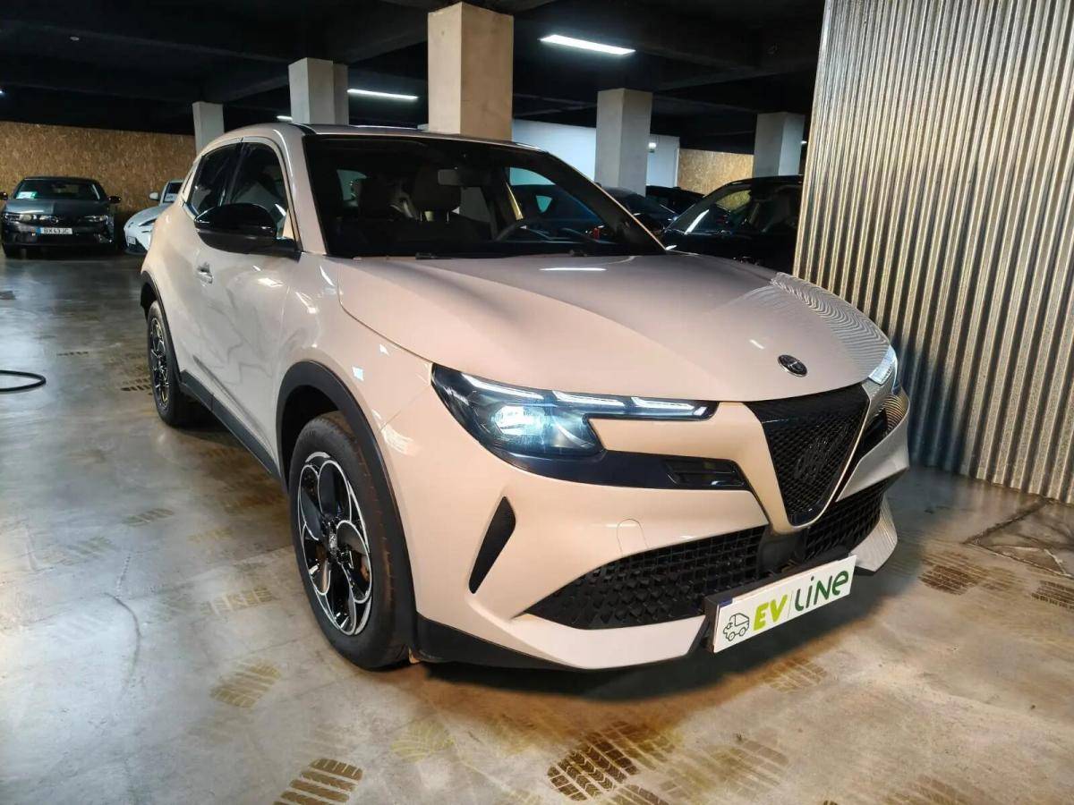 alfa-romeo-junior-2025-eletrico-0cc