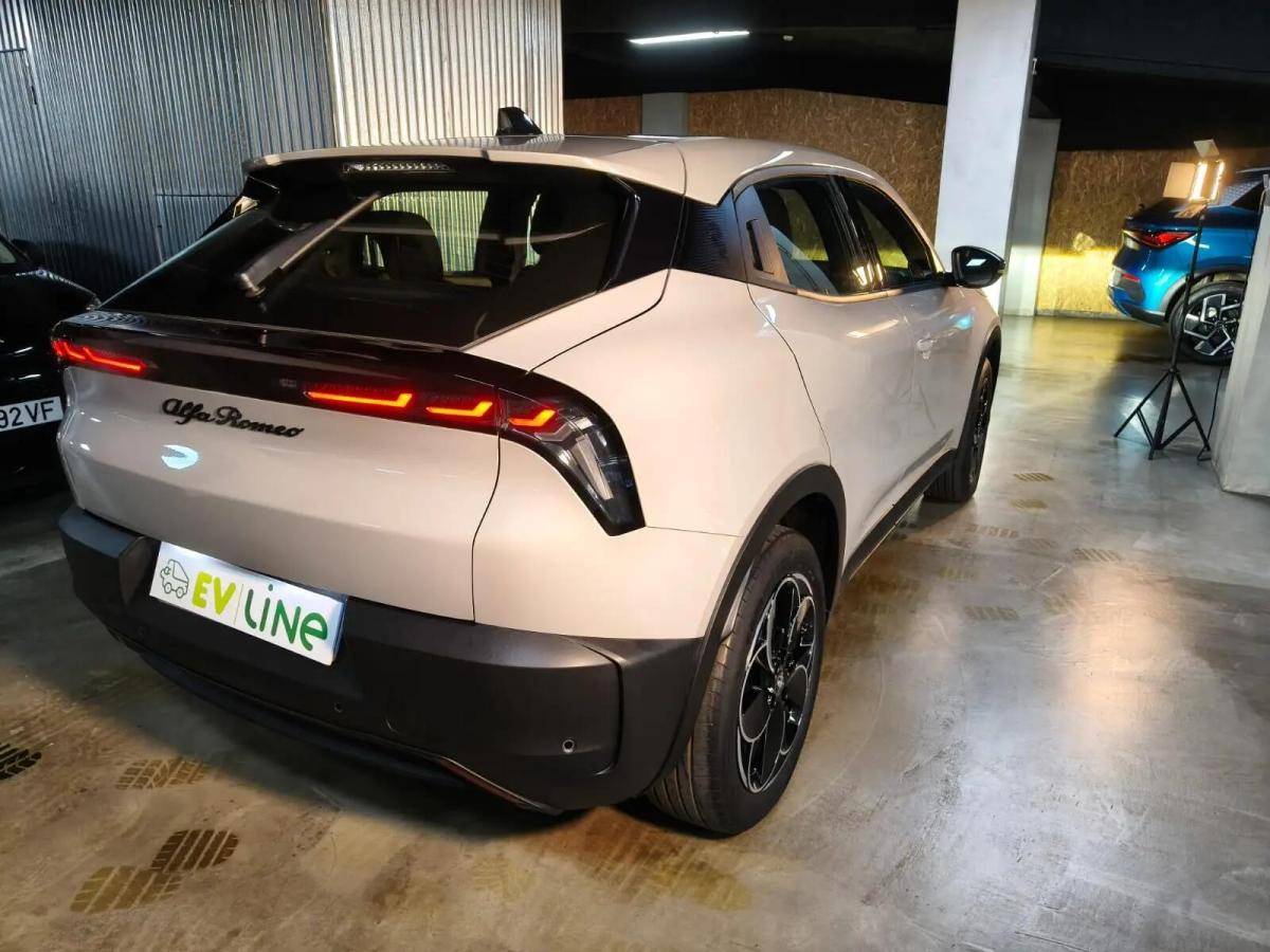 alfa-romeo-junior-2025-eletrico-0cc