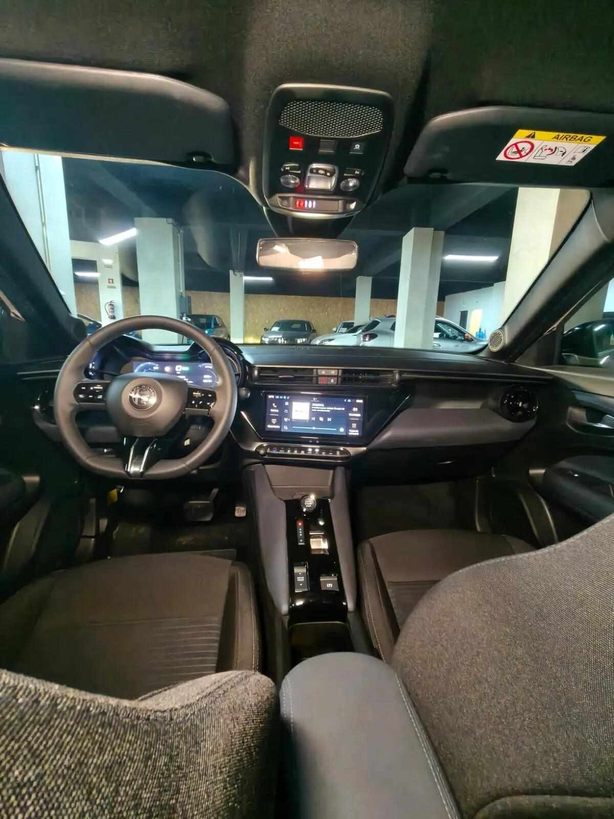 alfa-romeo-junior-2025-eletrico-0cc