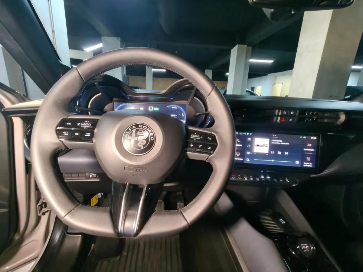 alfa-romeo-junior-2025-eletrico-0cc