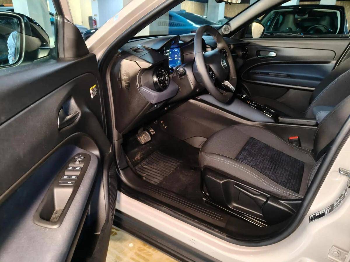 alfa-romeo-junior-2025-eletrico-0cc