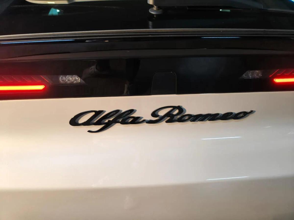 alfa-romeo-junior-2025-eletrico-0cc
