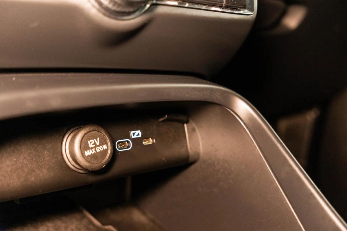 volvo-c40-2023-eletrico-0cc