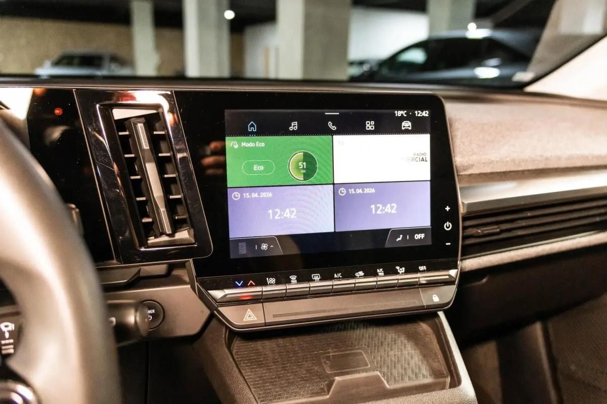 renault-megane-e-tech-2022-eletrico-0cc