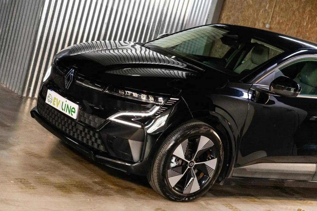 renault-megane-e-tech-2022-eletrico-0cc